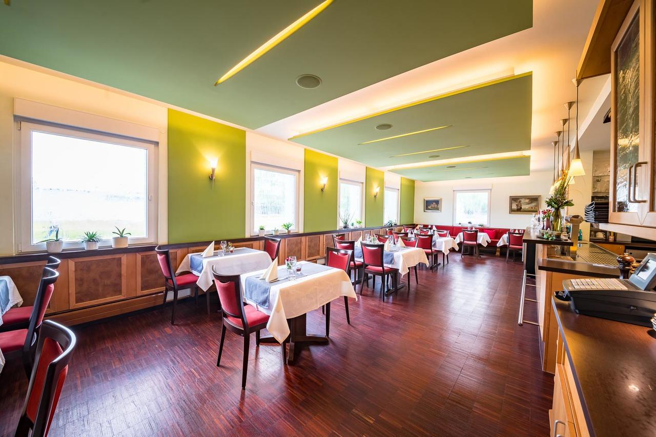 Hotel Restaurant Vater Rhein Woerth am Rhein Exterior photo